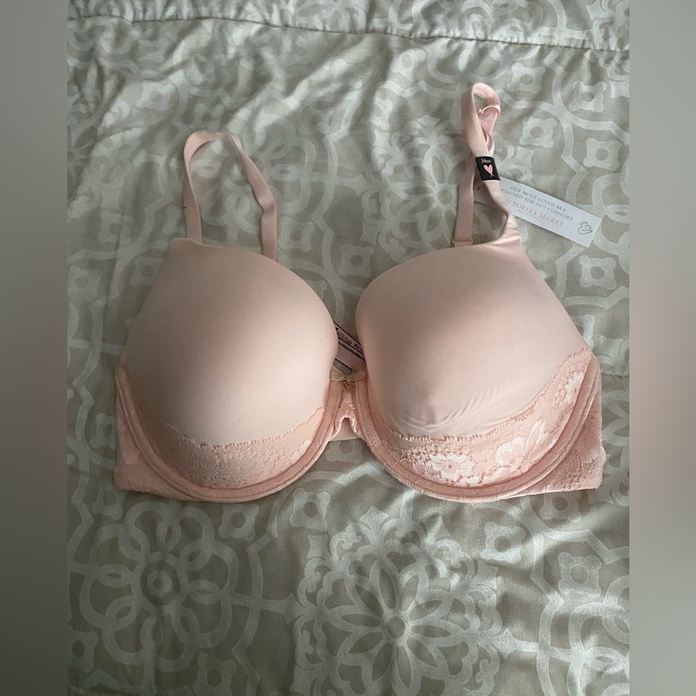 Victoria’s Secret Body by Victoria Lined Perfect Coverage Bra NWT